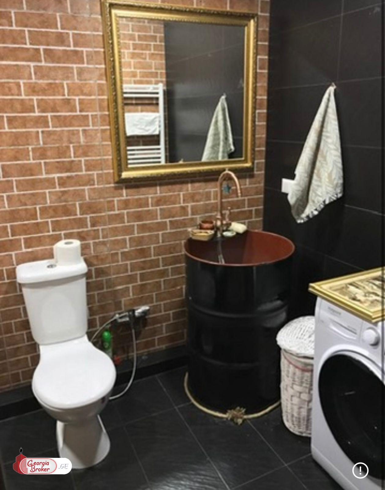 იყიდება ახალი გარემონტებული 5 ოთახიანი ბინა